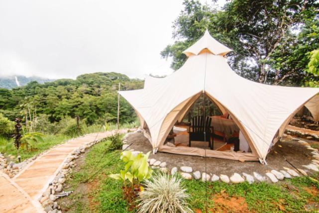 Holos Retreat Center: The Entire Ridge Basecamp Baru Экстерьер фото