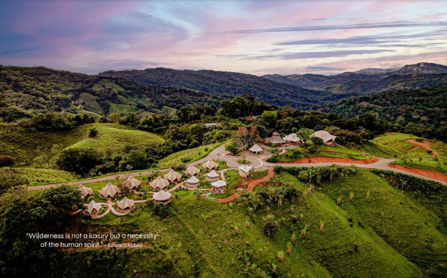 Holos Retreat Center: The Entire Ridge Basecamp Baru Экстерьер фото